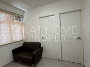 Nice deco, convenient location