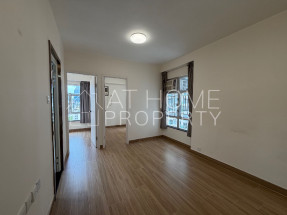 High floor, nice deco, convenient location