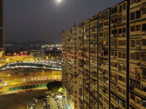 位於三鐵樞紐地段，交通非常便利