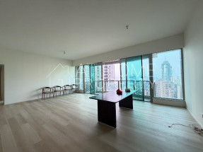 Newly renovated, practical layout, convenient location