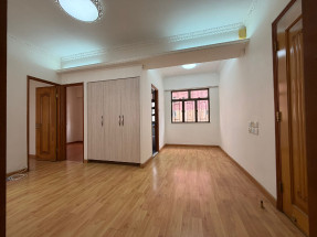 Practical layout, convenient location