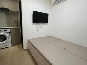 套房，裝修舒適，有部分傢私電器，旺市區內，歡迎約睇