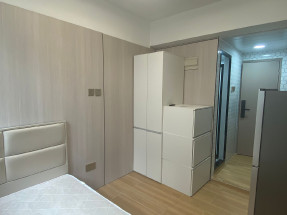 有基本傢私電器，獨立門，拎包入住，旺市區內，歡迎約睇