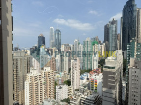 Mid levels 2 room with helper room for sell, view by appointment!