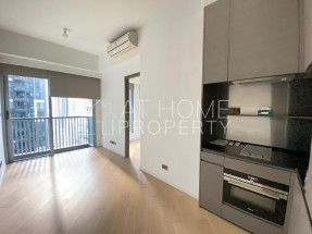 Good condition, low age building, convenient location