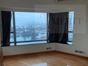 Nice decor with great sea view