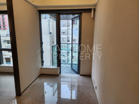 High floor, low age building, convenient location