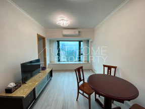 High floor, open city view, nice deco, club house facilities