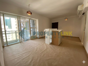 SOHO 3 room suite for rent, available to view!