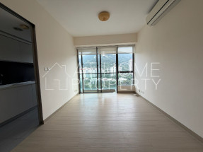 Open city view, quiet location, practical layout