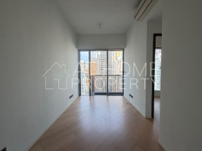 Open view, bright and airy, next to MTR station
