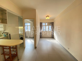 Bright and airy, convenient location