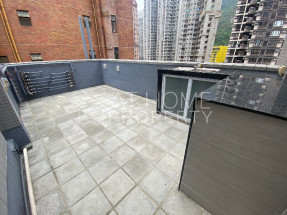Roof, studio, nice deco, convenient location