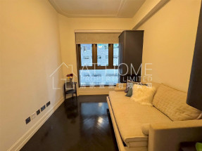 Fully furnished, convenient location
