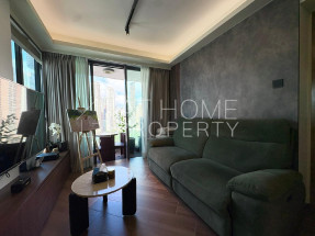Furnished, designer deco, bright and airy