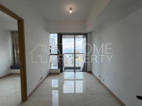 High floor, city view, convenient location