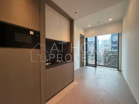 Brand new apartment, convenient location, city view