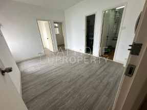 Practical layout, sea view, convenient location