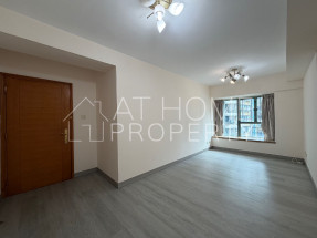 Nice condition, practical layout, convenient location