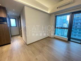 High floor, open city view, low age building, convenient location