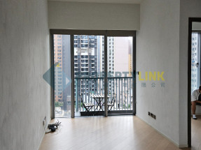 Nice Deco 2 Bedroom Apartment with Sai Ying Pun with open view