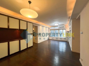 Mid-levels 2 room suite to let