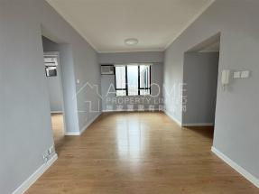 High floor, practical layout, swimming pool