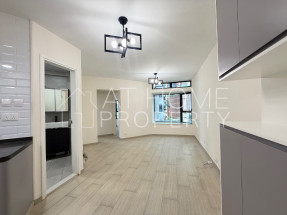 Nice deco, built-in wardrobe, convenient location
