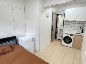 開放式，有基本傢私電器，拎包入住，旺市區內，歡迎約睇