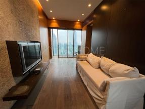High floor, fully furnished, convenient location