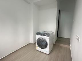 宏華大廈有電梯,有大閘單位,歡迎約睇