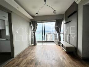 High floor, open city view, nice deco, convenient location