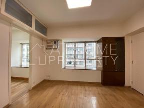 Practical layout, good condition, convenient location