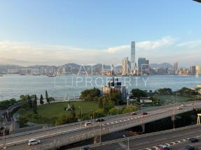 Sea view, nice deco, convenient location