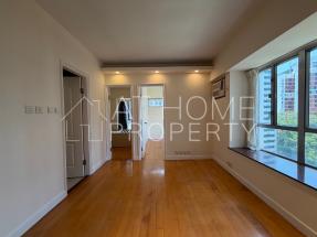 Practical layout, convenient location, bright and airy