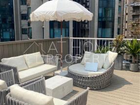 Roof, fully furnished, quiet location