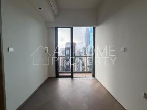 Brand new apartment, practical layout, city view