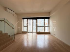 Duplex, practical layout, quiet location