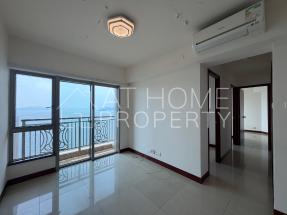 Stunning sea view, practical layout, convenient location