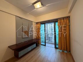 Practical layout, convenient location
