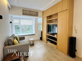 Great Unit In Happy Valley, including car par space  with ev
