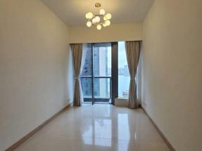 Great Unit With Seaview in Victoria Harbour