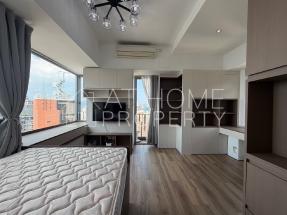 Open city view, furnished, quiet location