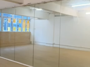 great space, 1 min to Causeway Bay MTR station