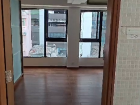 灣仔明仁大廈高層 C 室|核心地段 生活配套一應俱全 租金:$24,000|飼養寵物另加$1,000|隨時起租交吉