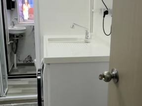 【銅鑼灣黃金地段|波斯富大廈C室 誠意招租】 月租HK$10000,實用面積約180尺